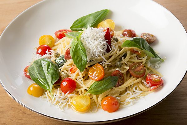 【季節限定】旬の美味しさを楽しむ、彩りミニトマトとしらすのパスタ（6月2日～）